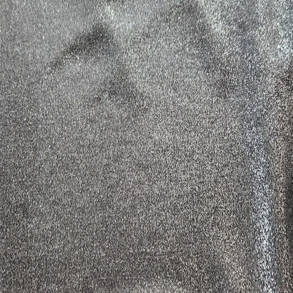 Tops - Picture 2 of 3